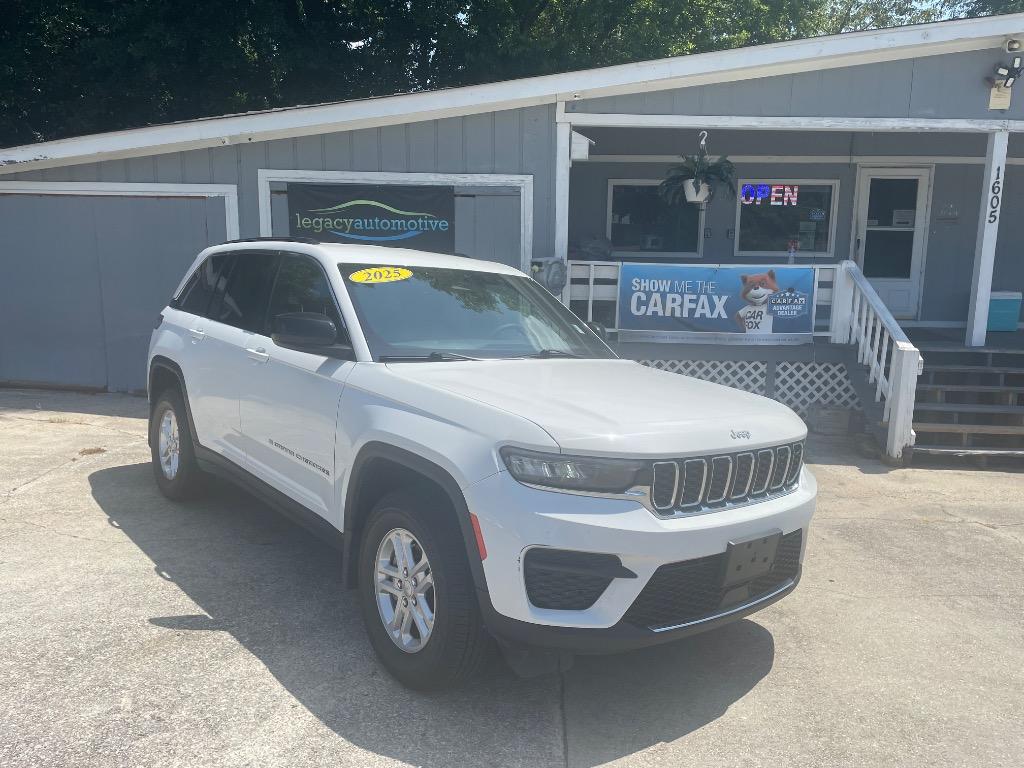 2025 Jeep Cherokee - $31,900