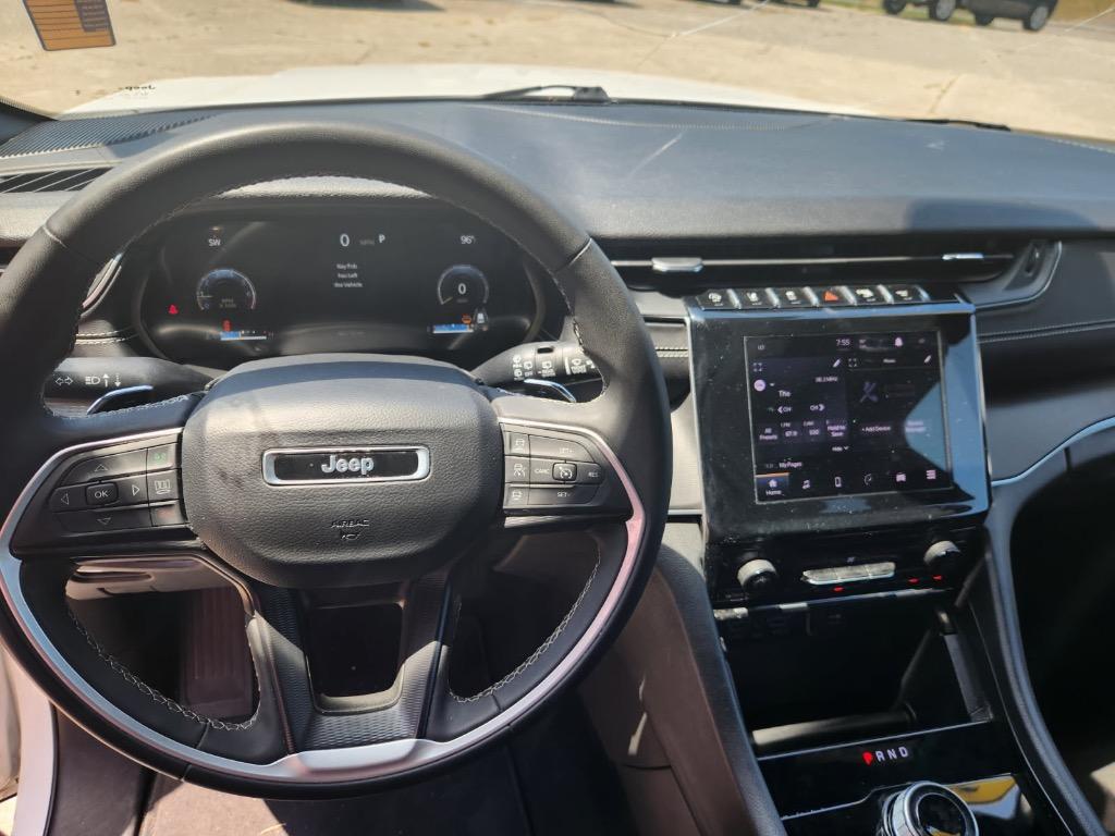2025 Jeep Cherokee - $31,900