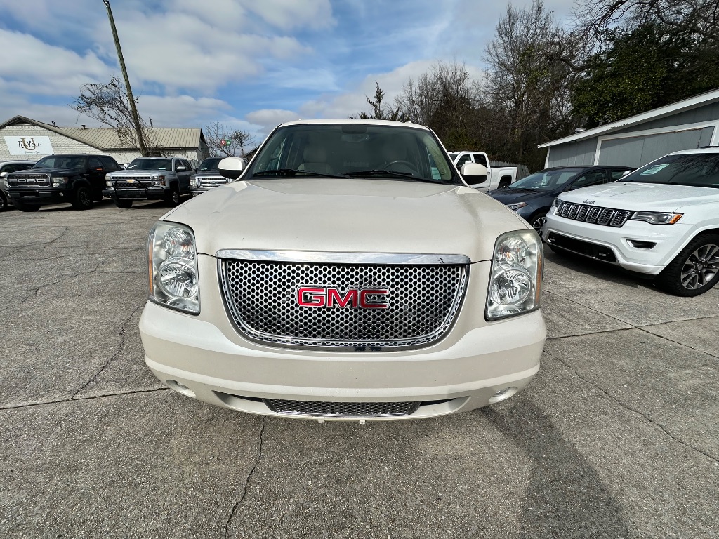 2013 GMC Yukon XL Denali photo