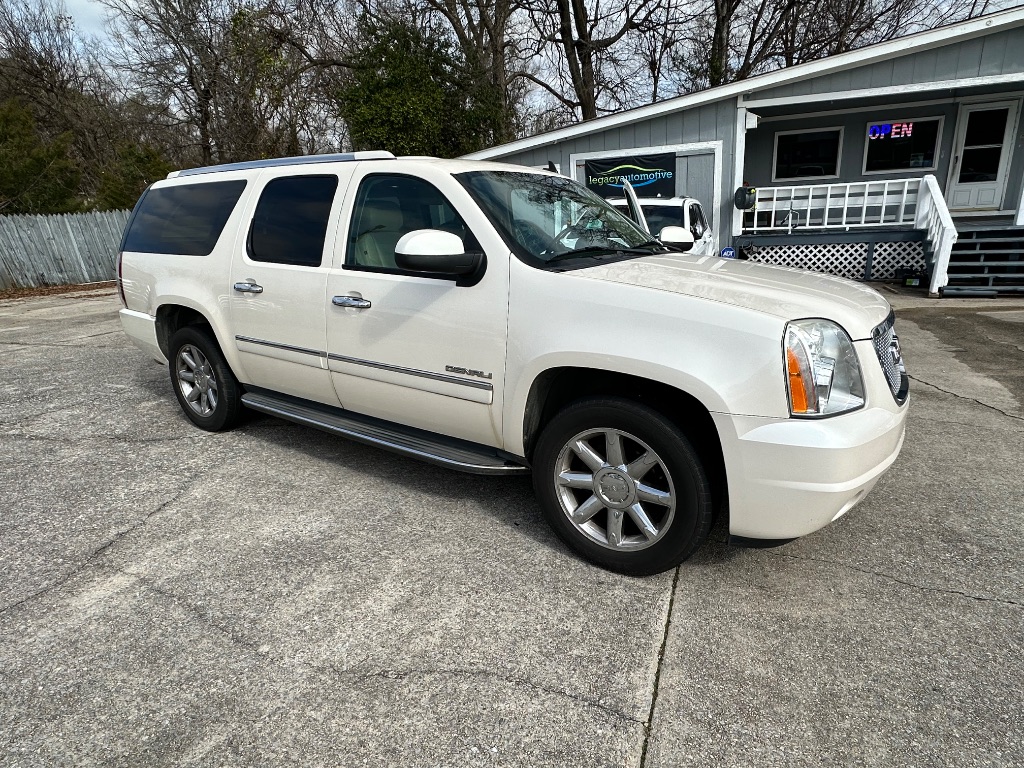 2013 GMC Yukon XL Denali photo