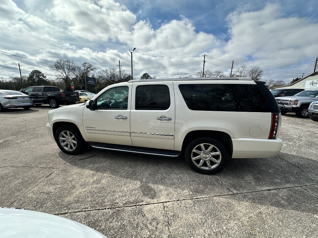 2013 GMC Yukon XL Denali photo