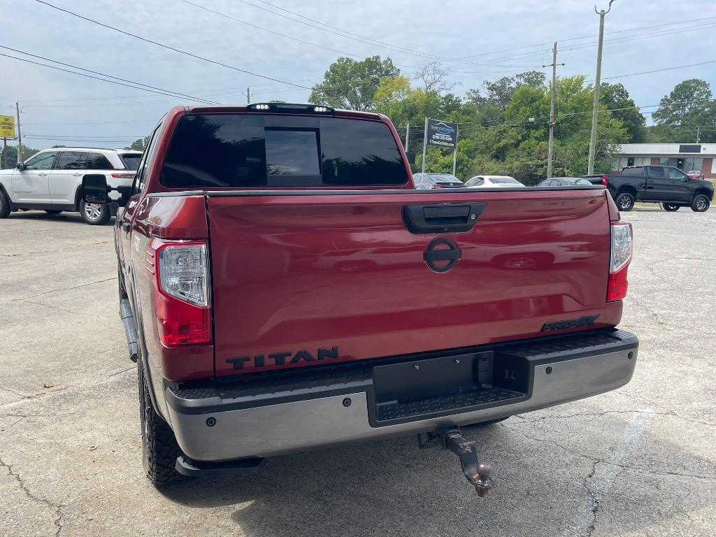 2017 Nissan Titan