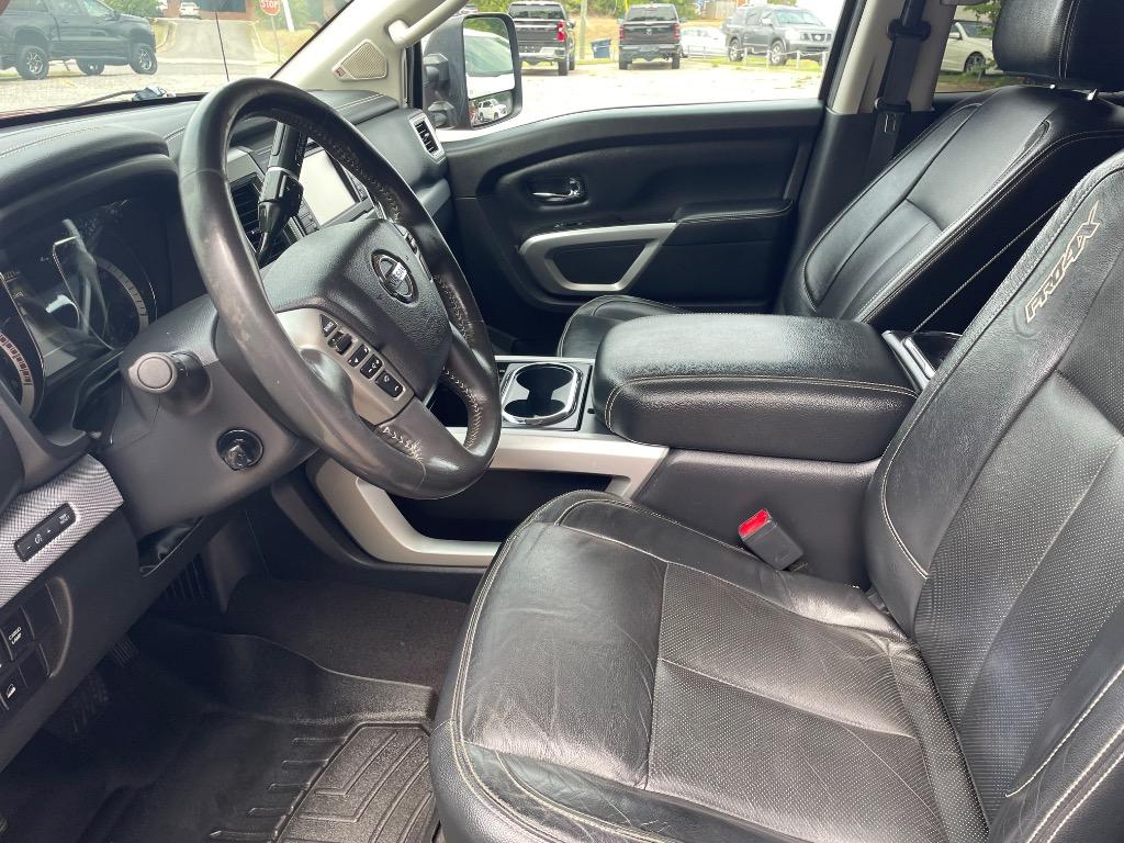 2017 Nissan Titan