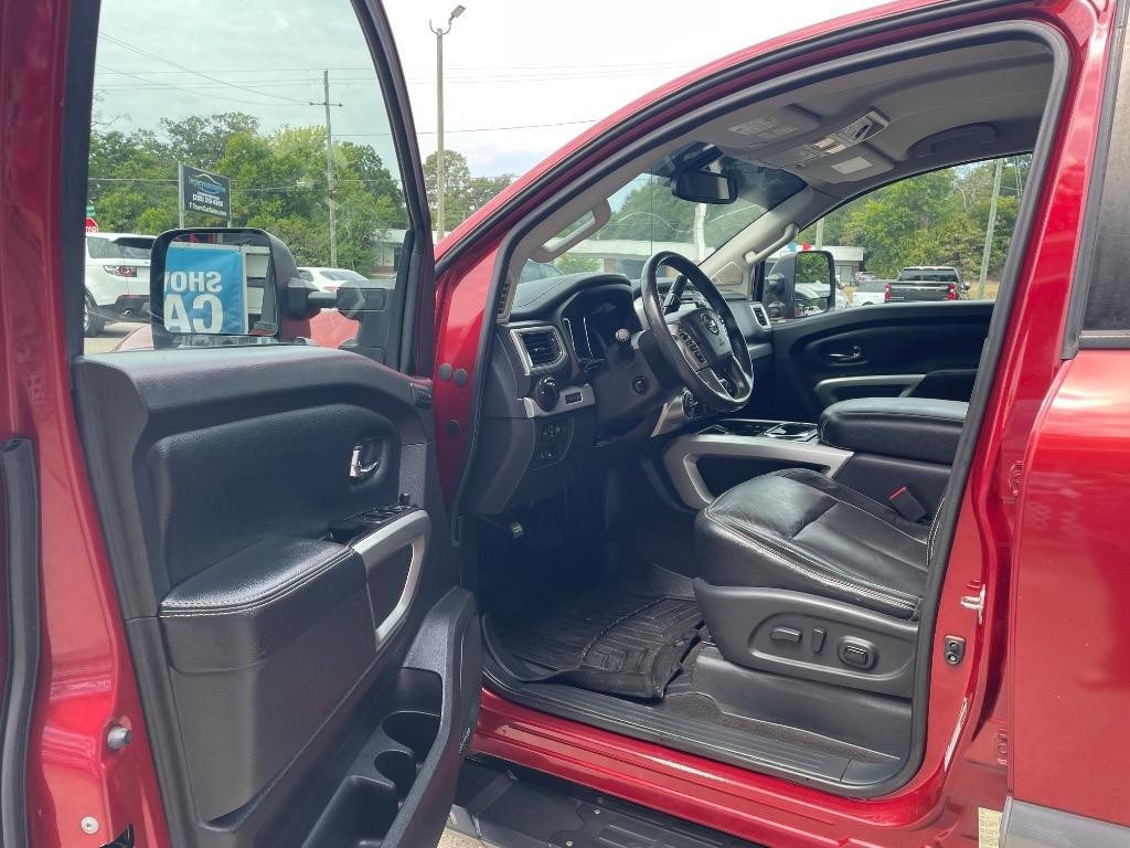 2017 Nissan Titan
