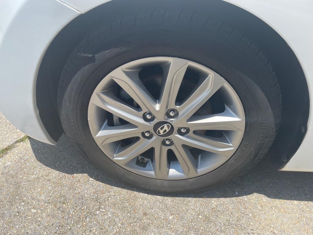 2015 Hyundai Elantra - $7,900