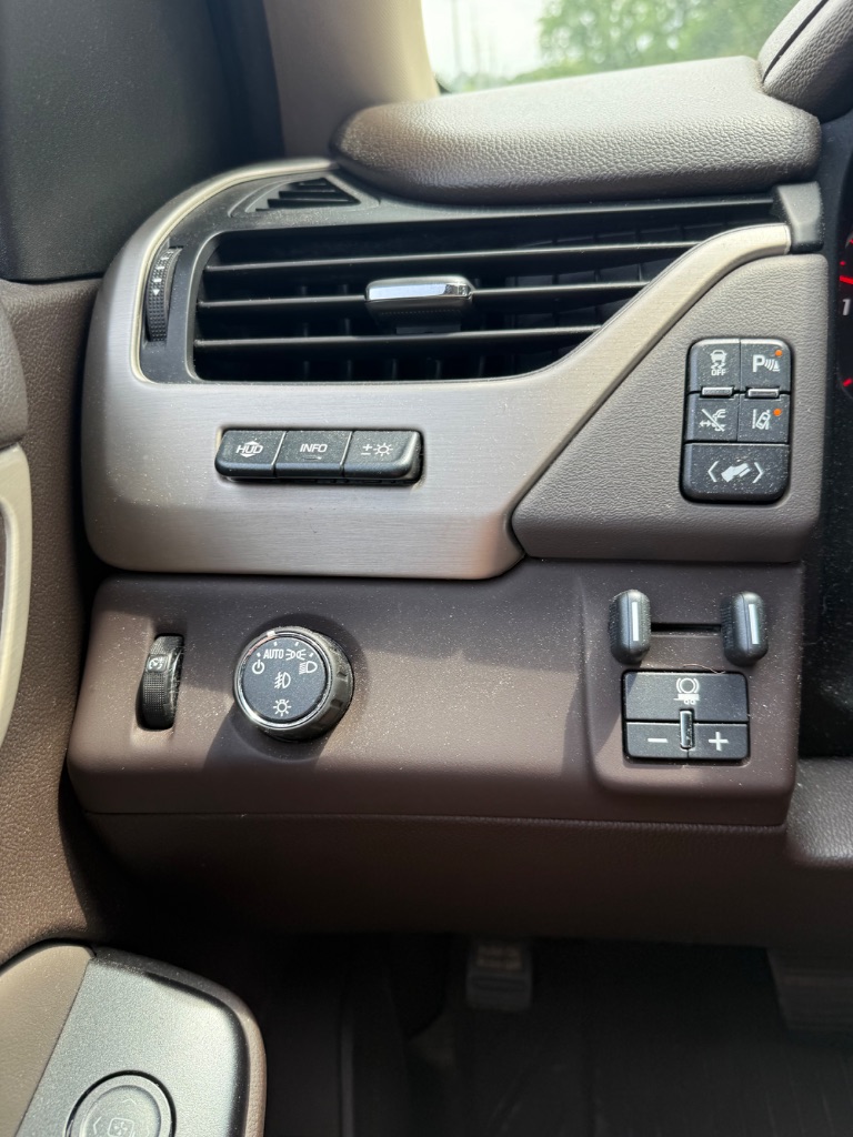 2015 GMC Yukon XL Denali photo