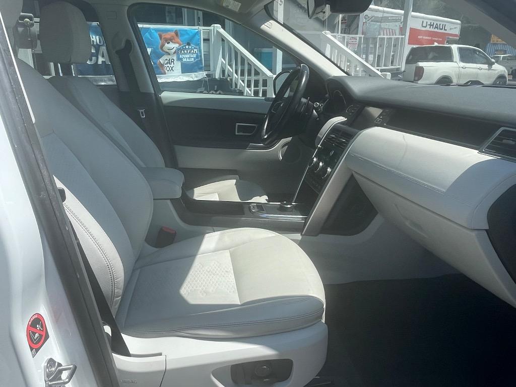 2019 Land Rover Discovery - $7,900