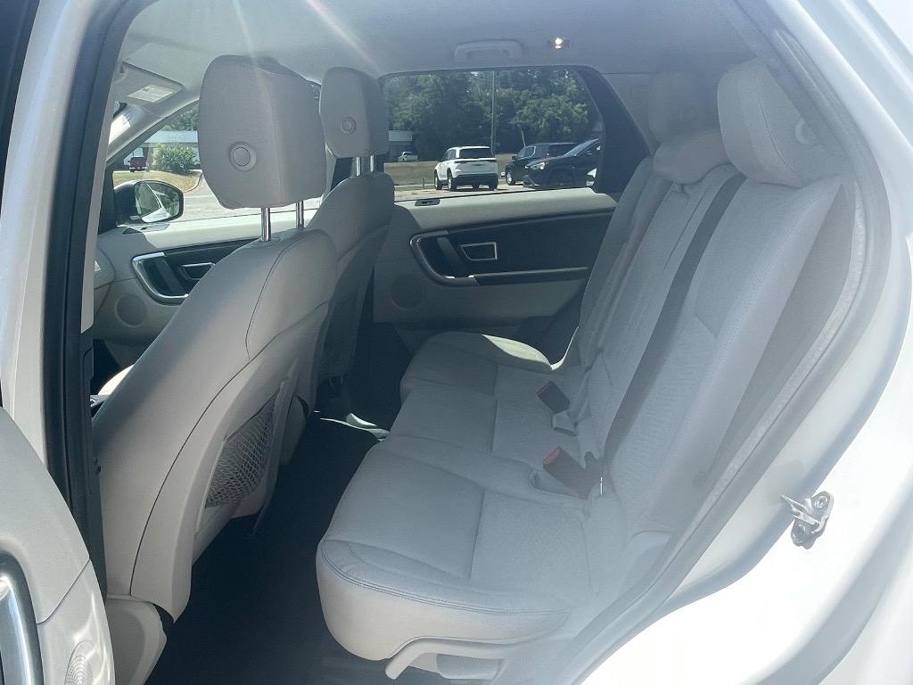 2019 Land Rover Discovery - $7,900
