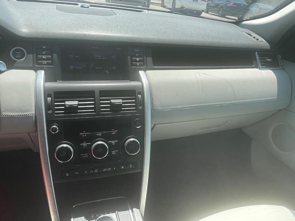 2019 Land Rover Discovery - $7,900