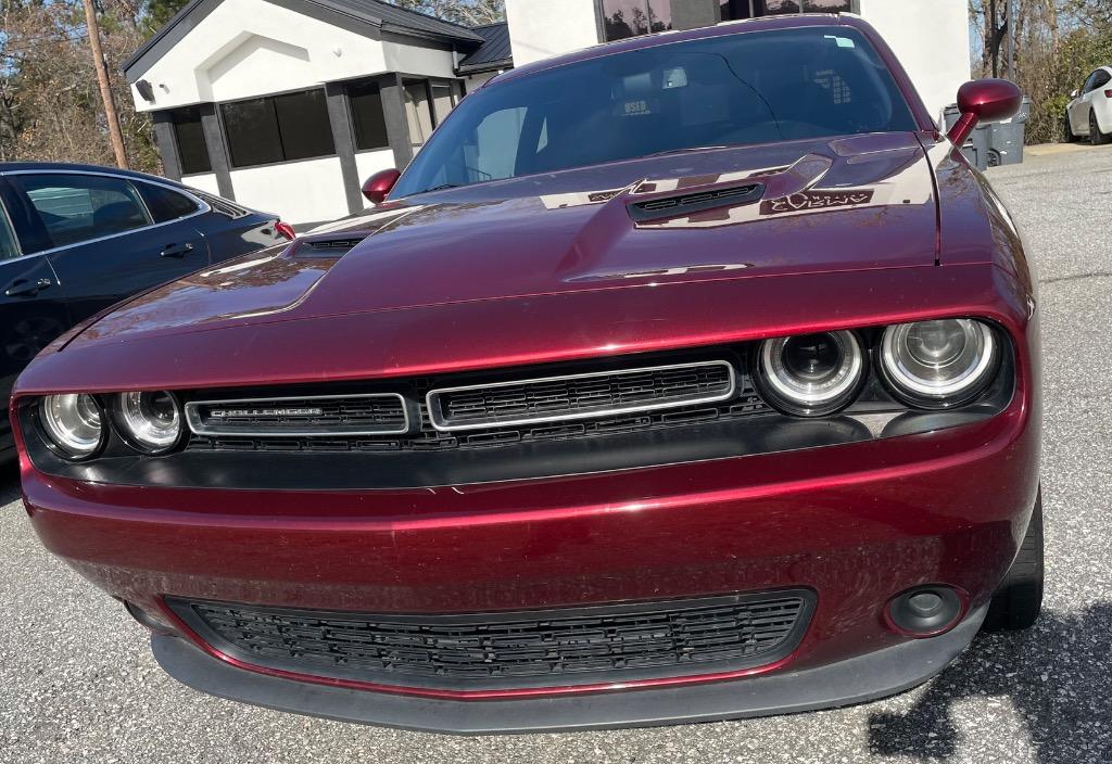 2019 Dodge Challenger SXT photo