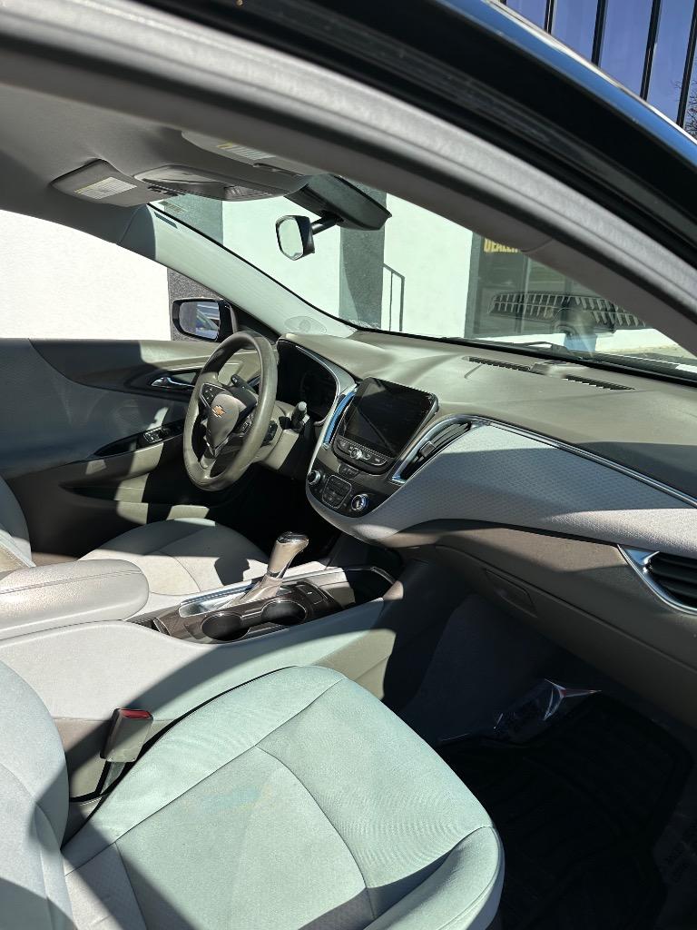 2020 Chevrolet Malibu - $14,995