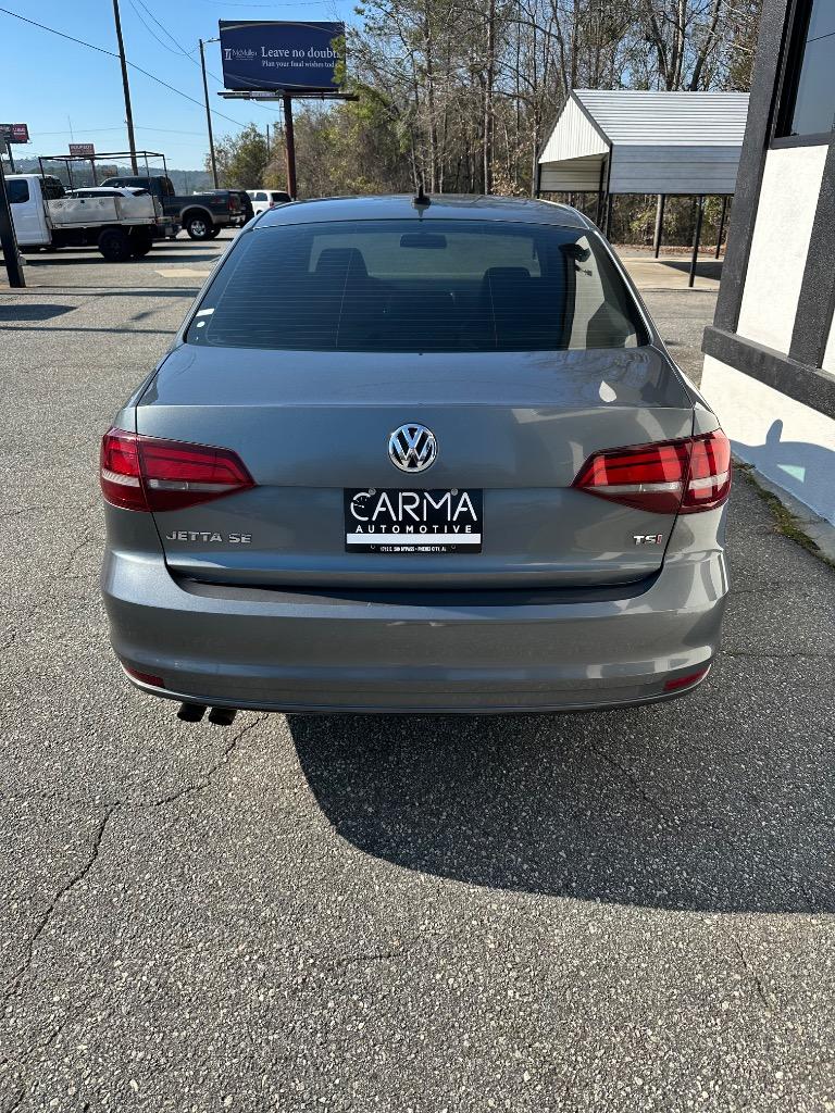2017 Volkswagen Jetta SE photo