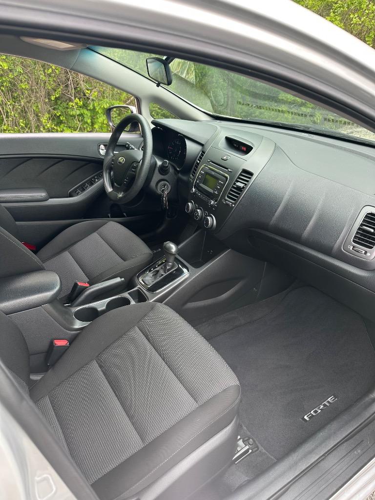 2017 Kia Forte - $13,995