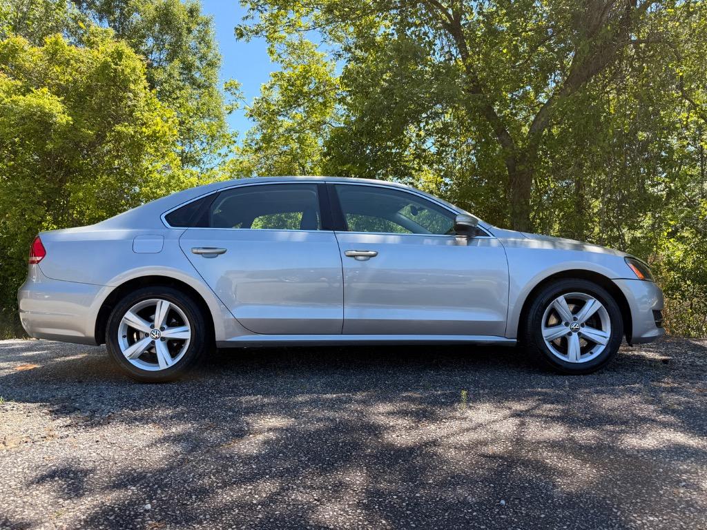 2013 Volkswagen Passat - $9,700
