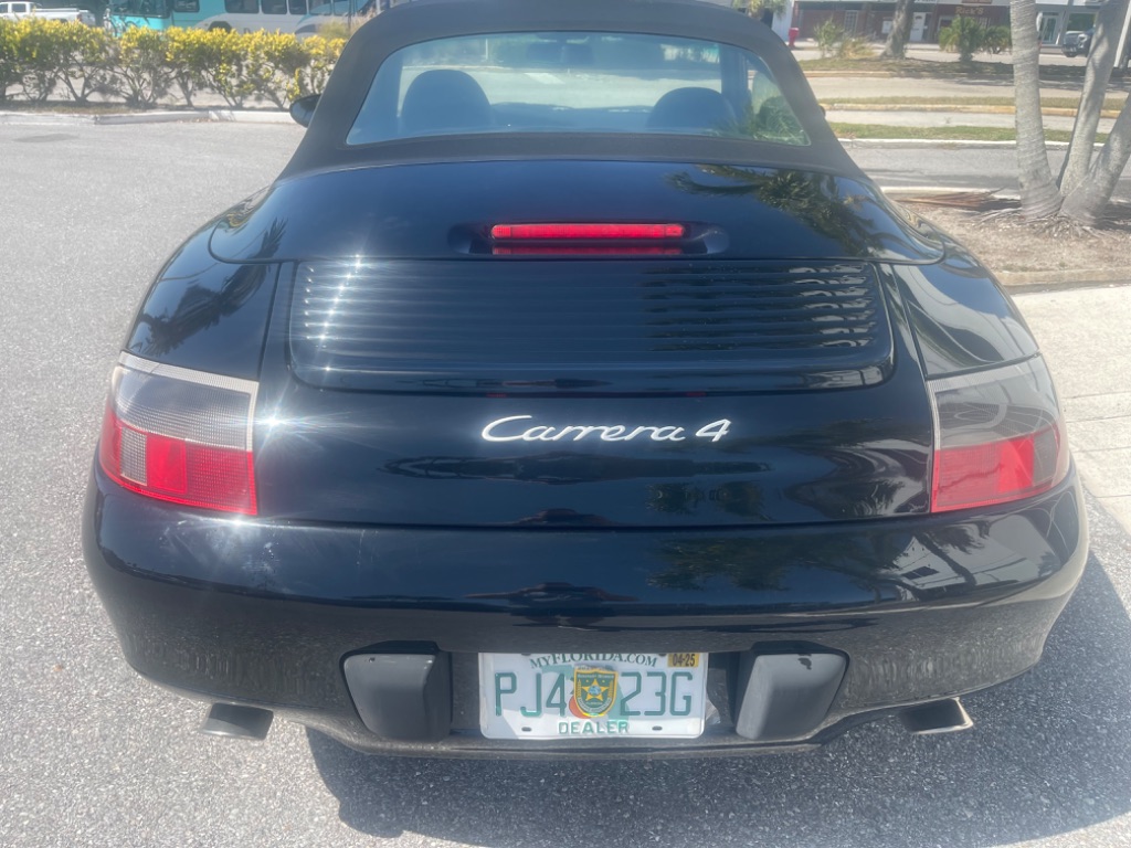 2001 Porsche 911 Carrera photo