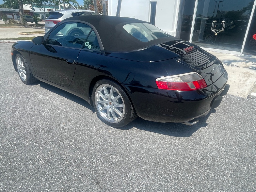 2001 Porsche 911 Carrera photo