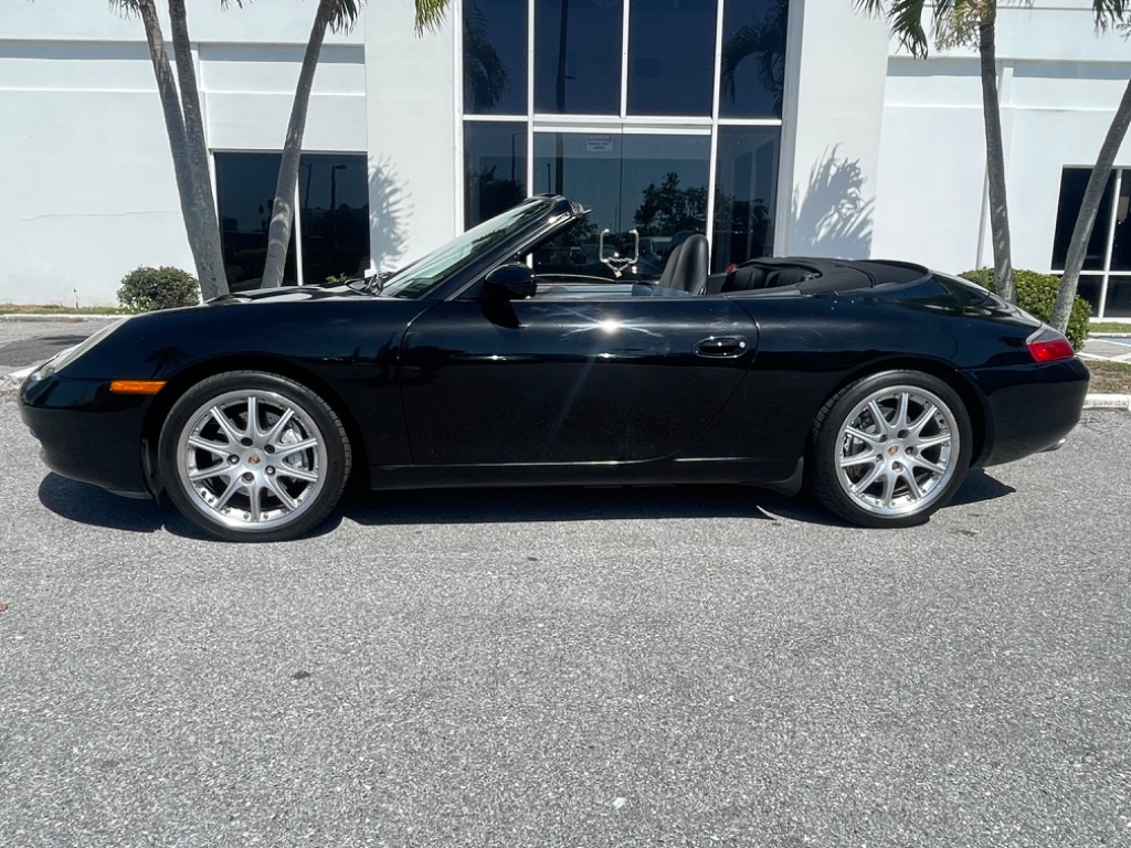 2001 Porsche 911 Carrera photo