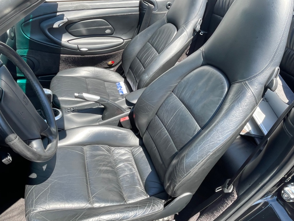 2001 Porsche 911 Carrera photo