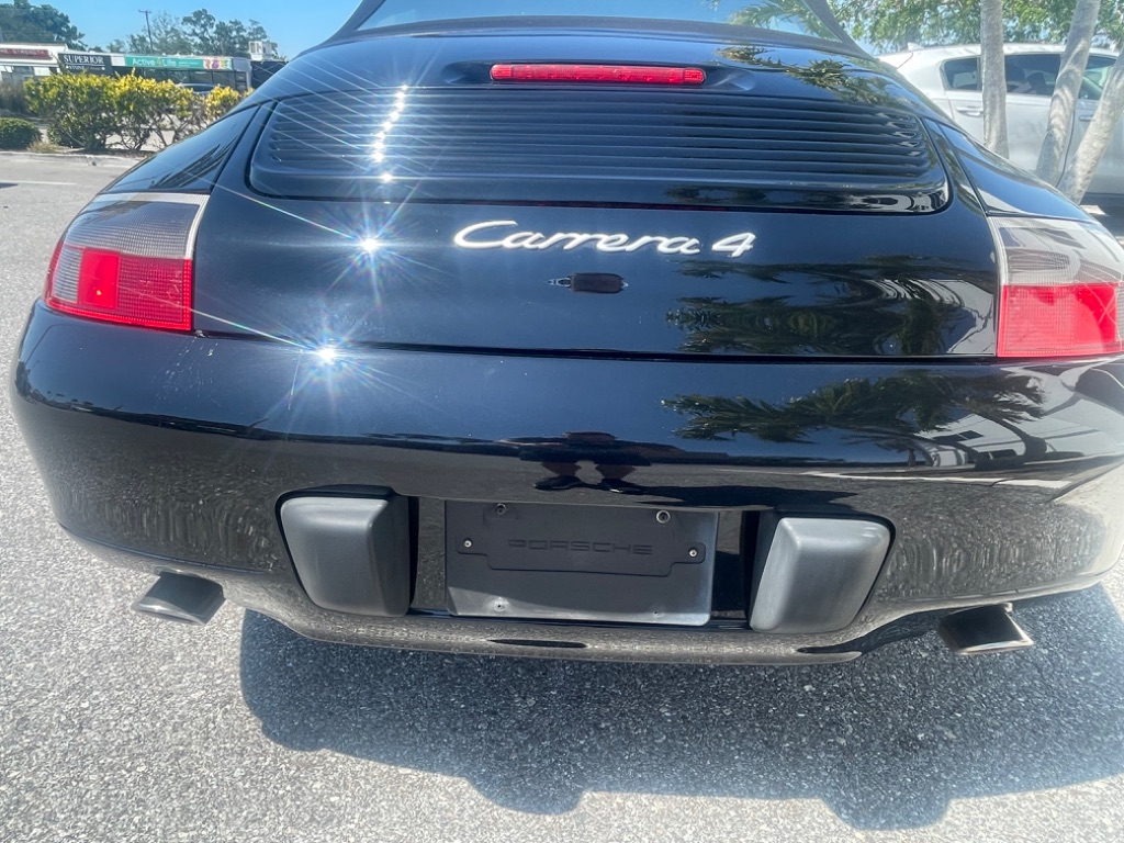2001 Porsche 911 Carrera photo