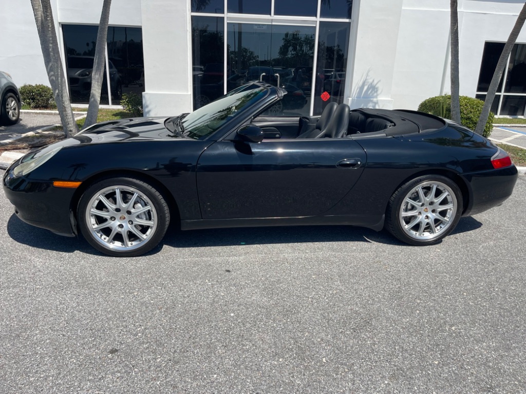 2001 Porsche 911 Carrera photo