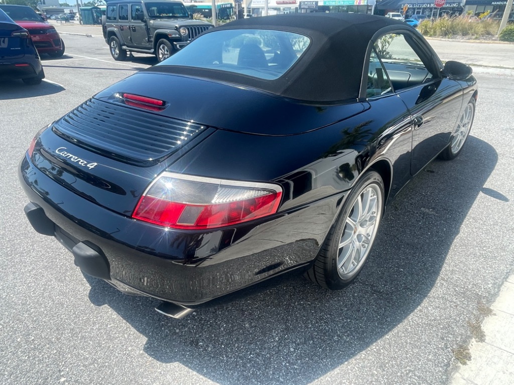 2001 Porsche 911 Carrera photo