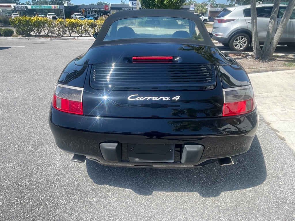 2001 Porsche 911 Carrera photo