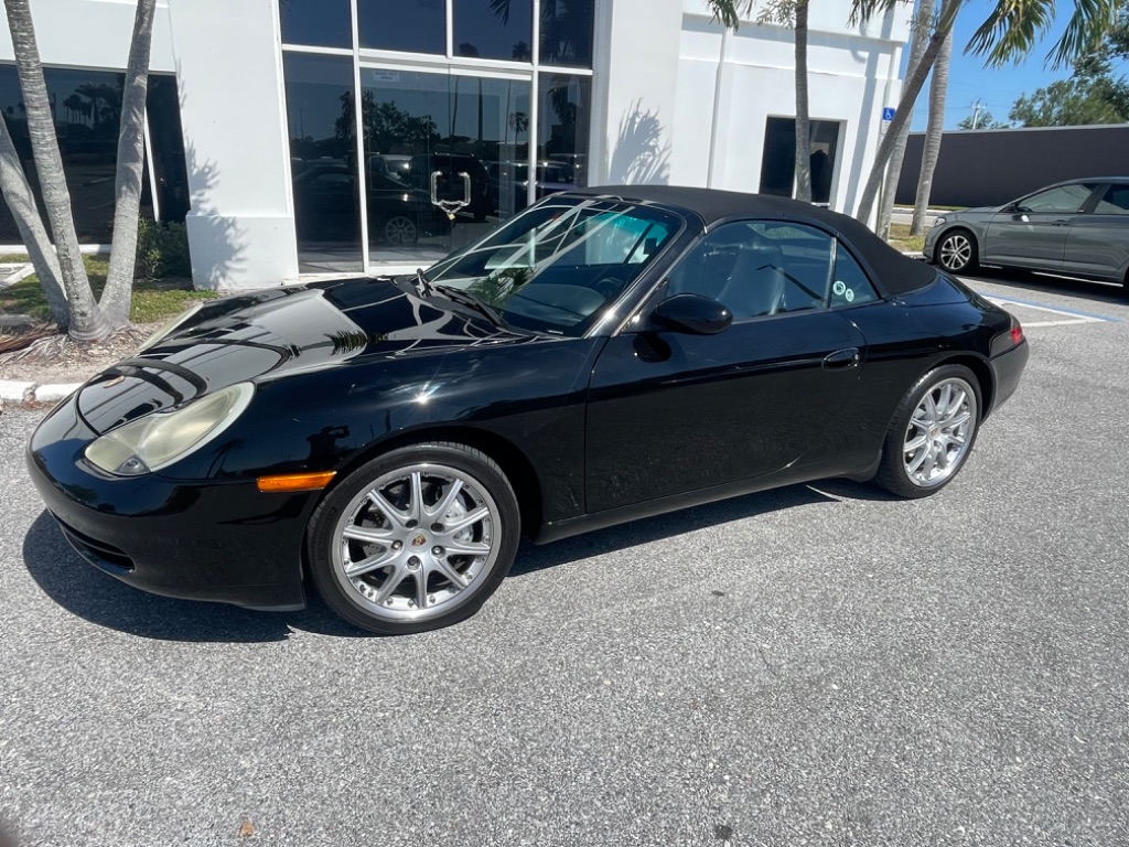 2001 Porsche 911 Carrera photo