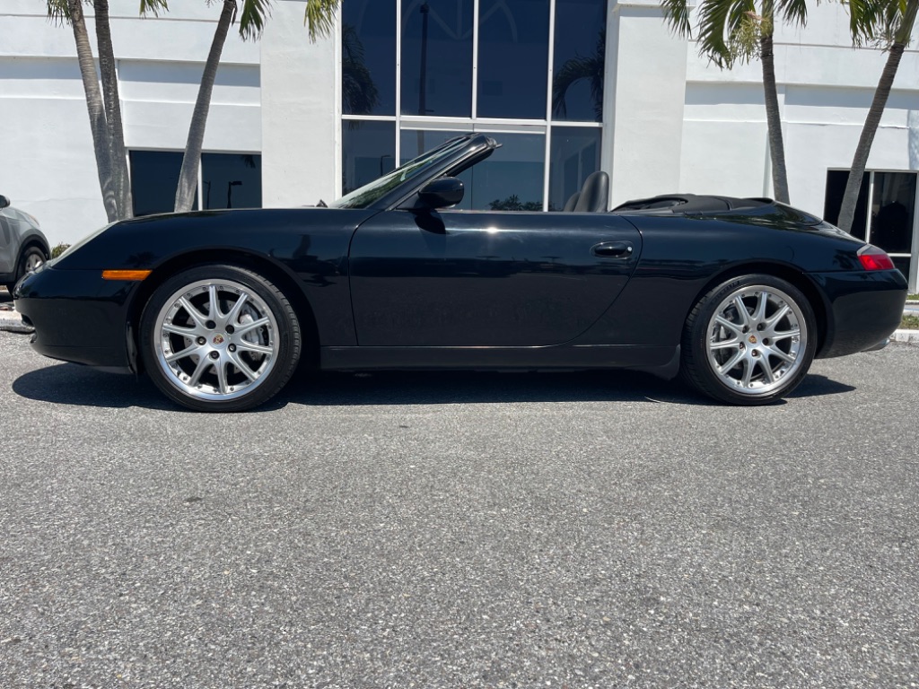 2001 Porsche 911 Carrera photo