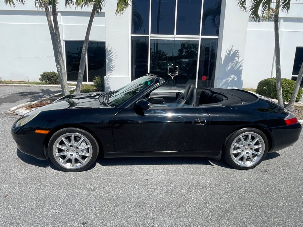 2001 Porsche 911 Carrera photo