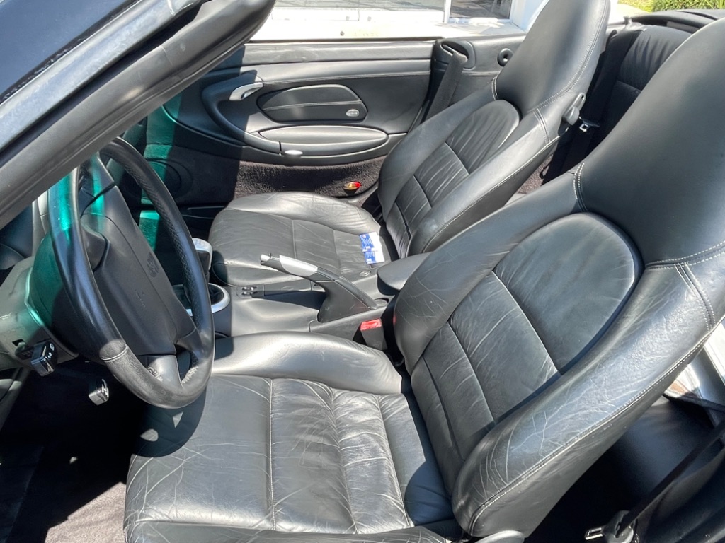 2001 Porsche 911 Carrera photo