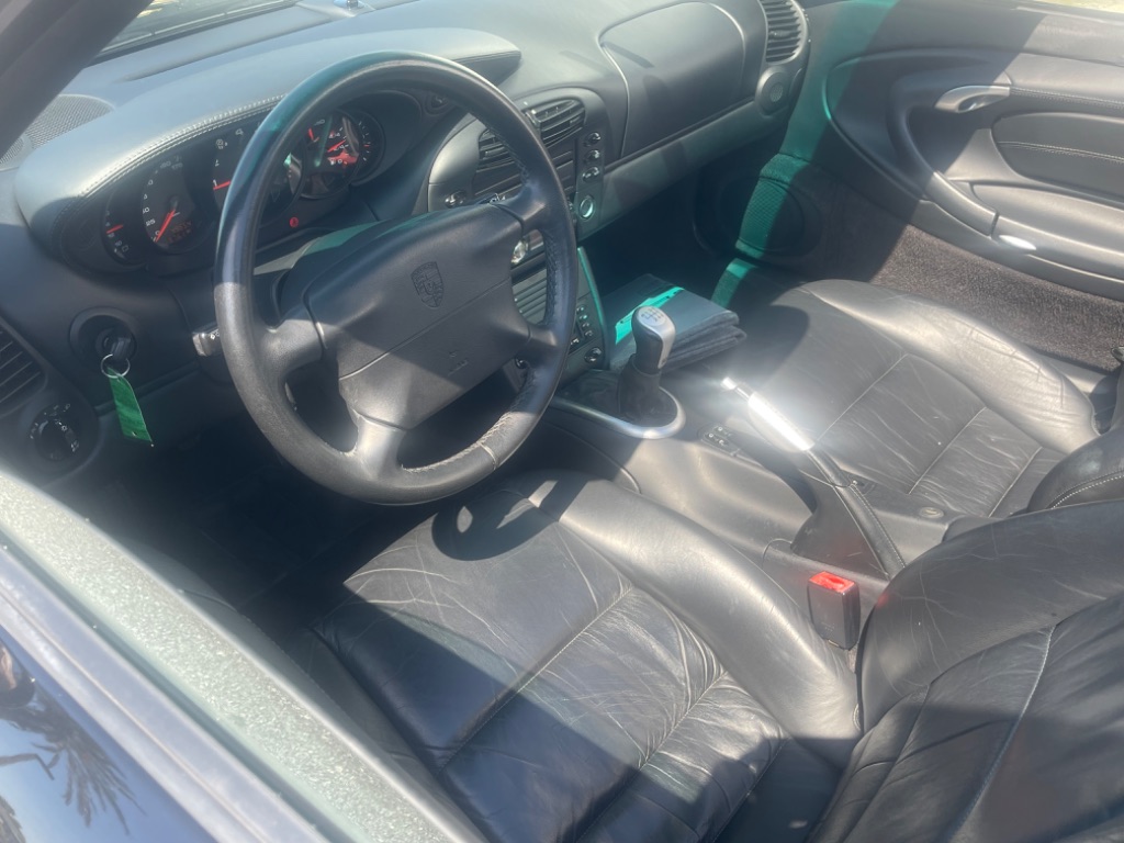 2001 Porsche 911 Carrera photo