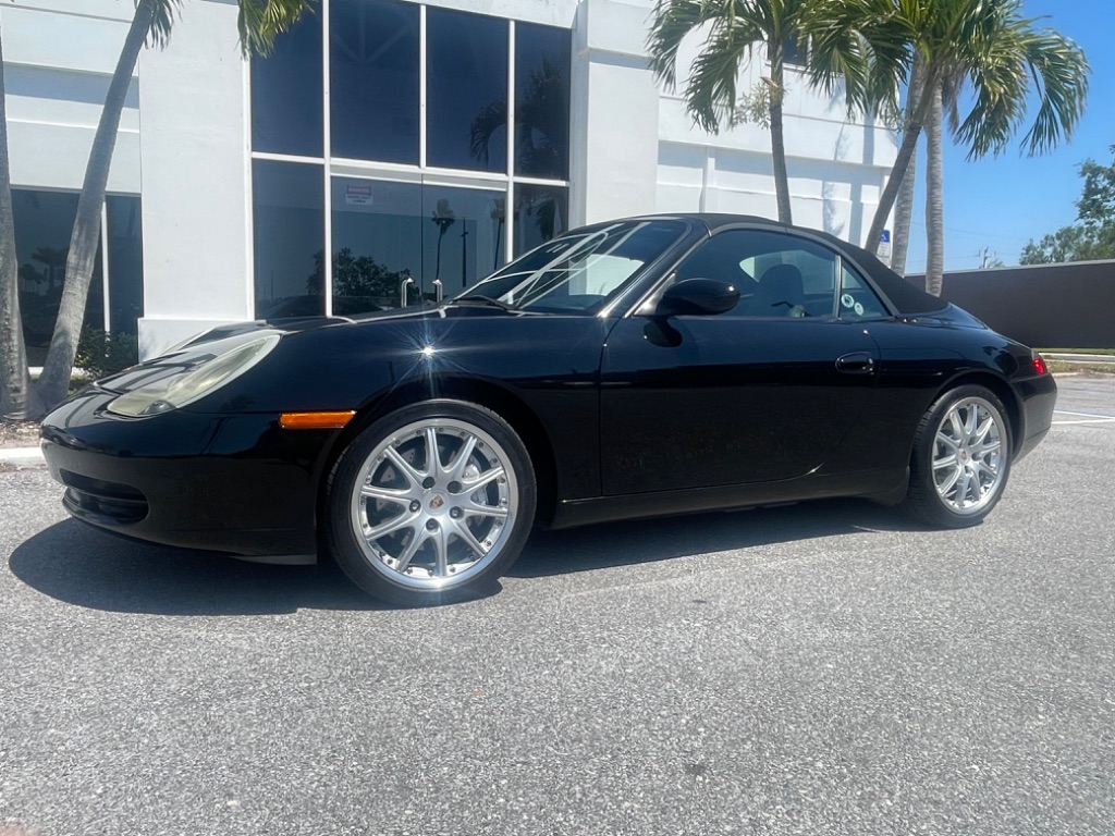2001 Porsche 911 Carrera photo