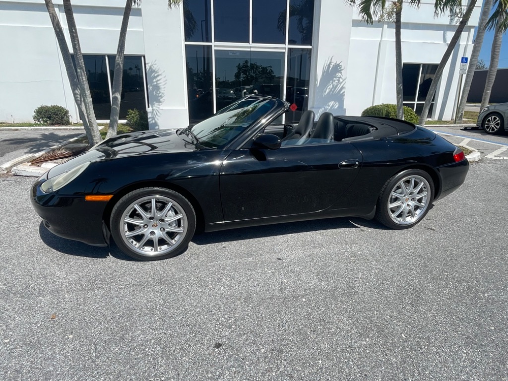 2001 Porsche 911 Carrera photo