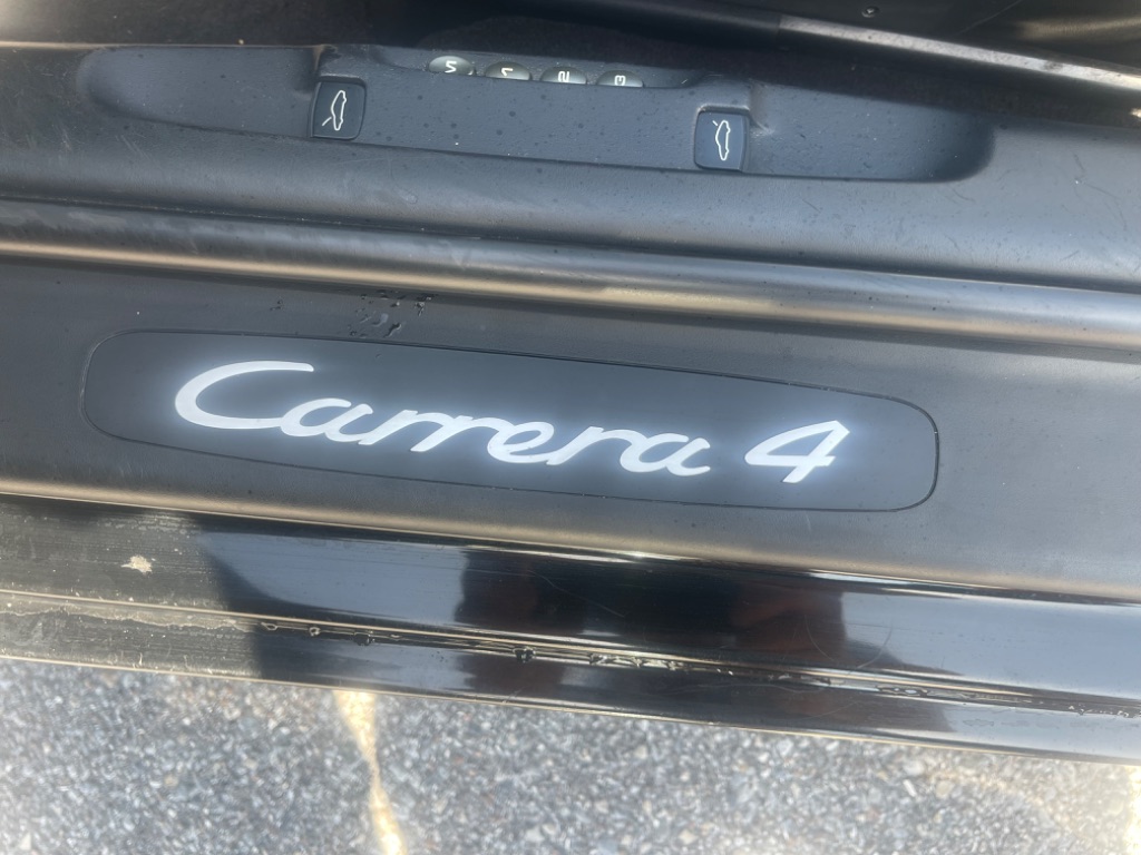 2001 Porsche 911 Carrera photo