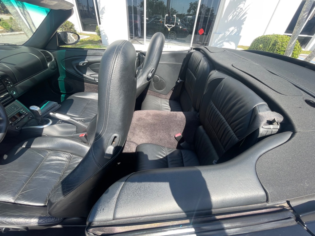 2001 Porsche 911 Carrera photo