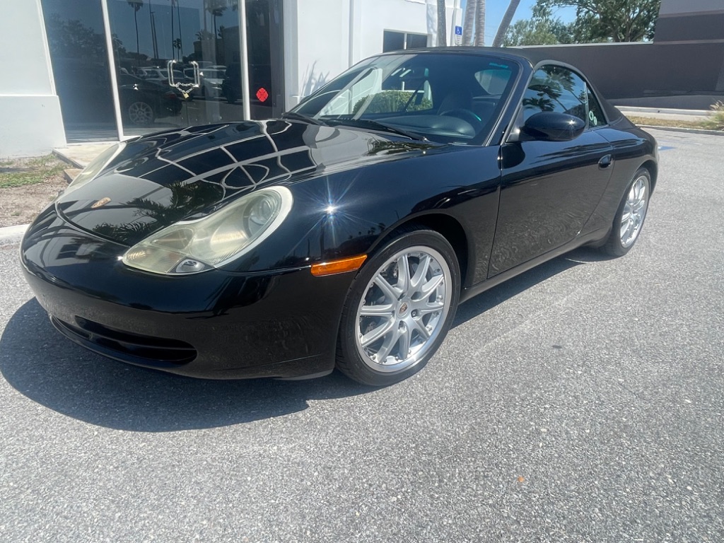 2001 Porsche 911 Carrera photo