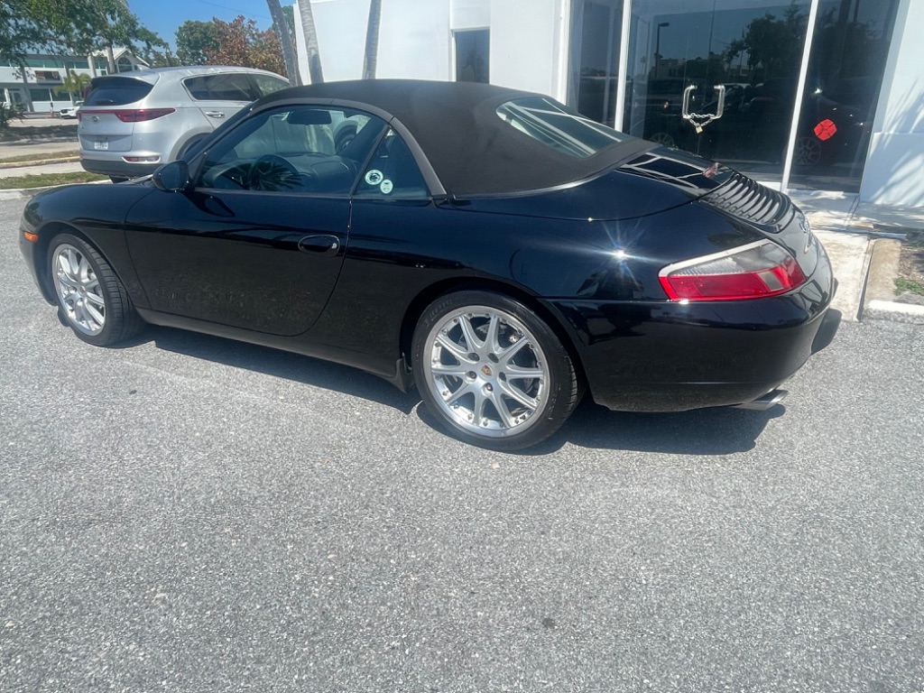 2001 Porsche 911 Carrera photo