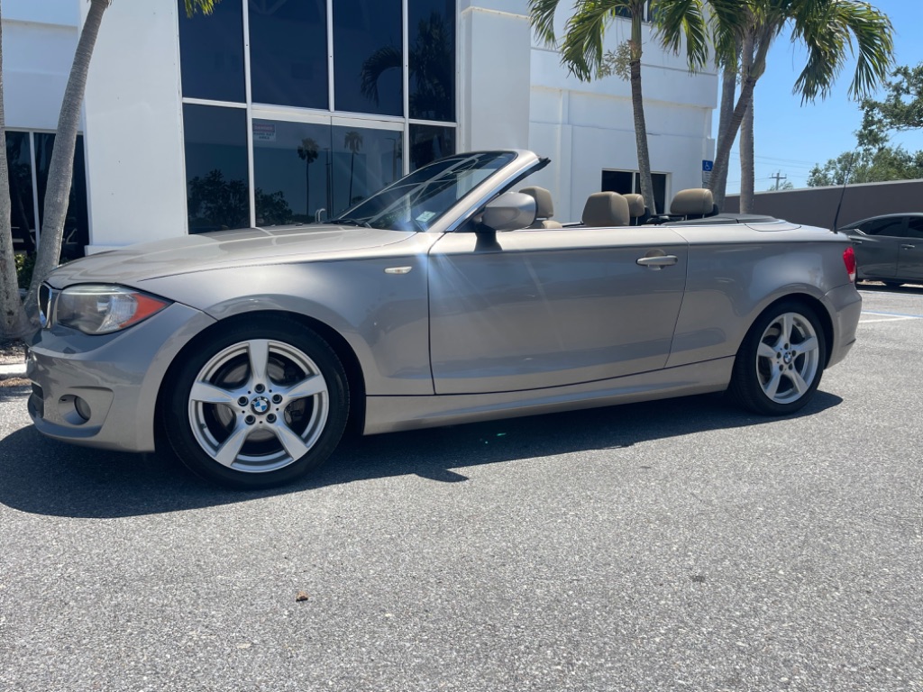 2013 BMW Legend 128i photo