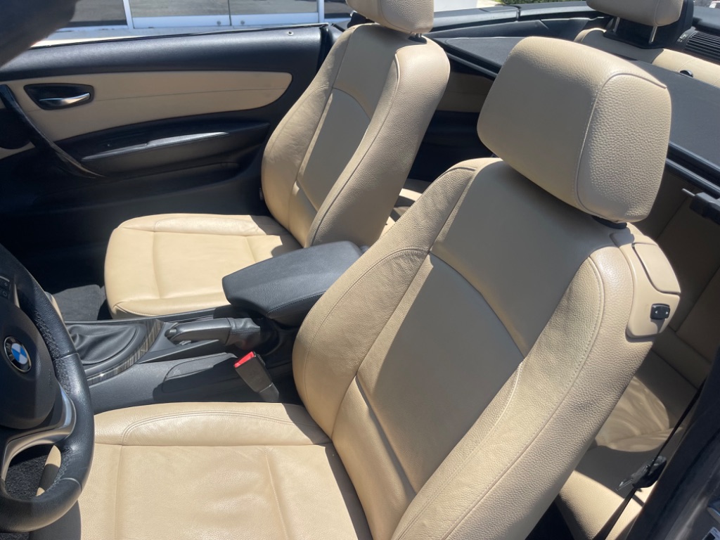 2013 BMW Legend 128i photo