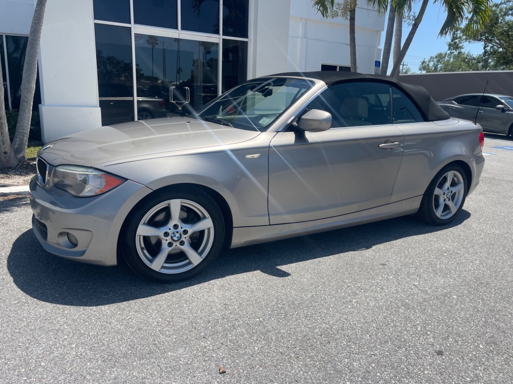 2013 BMW Legend 128i photo