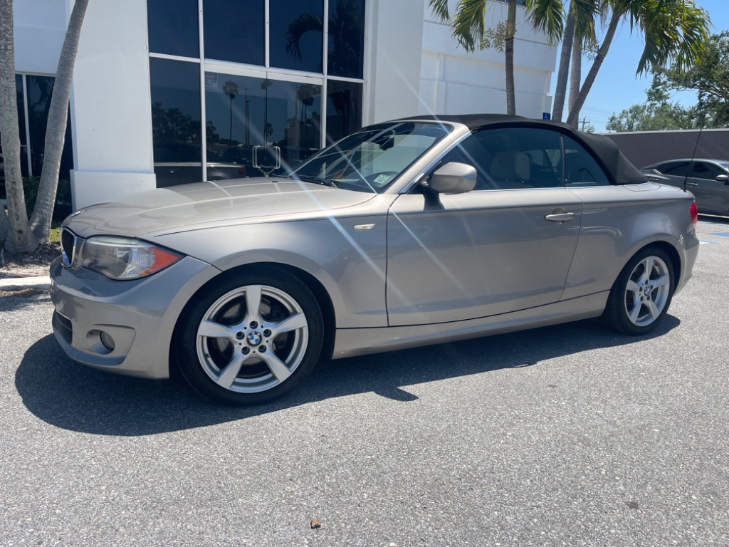 2013 BMW Legend 128i photo