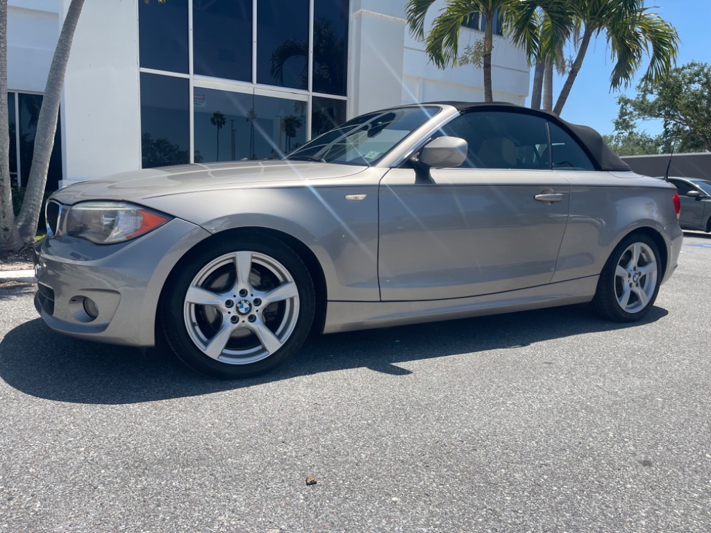 2013 BMW Legend 128i photo