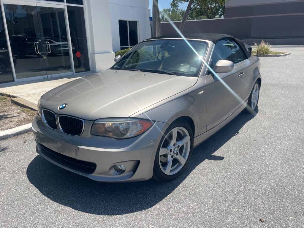 2013 BMW Legend 128i photo