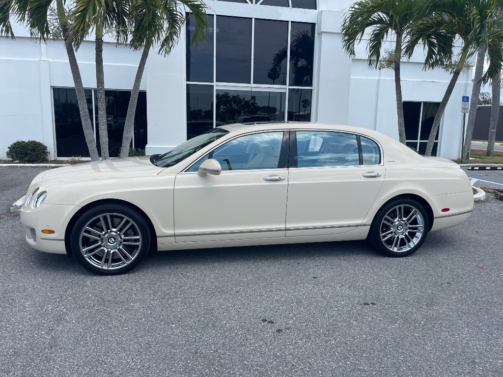 2011 Bentley MDX photo
