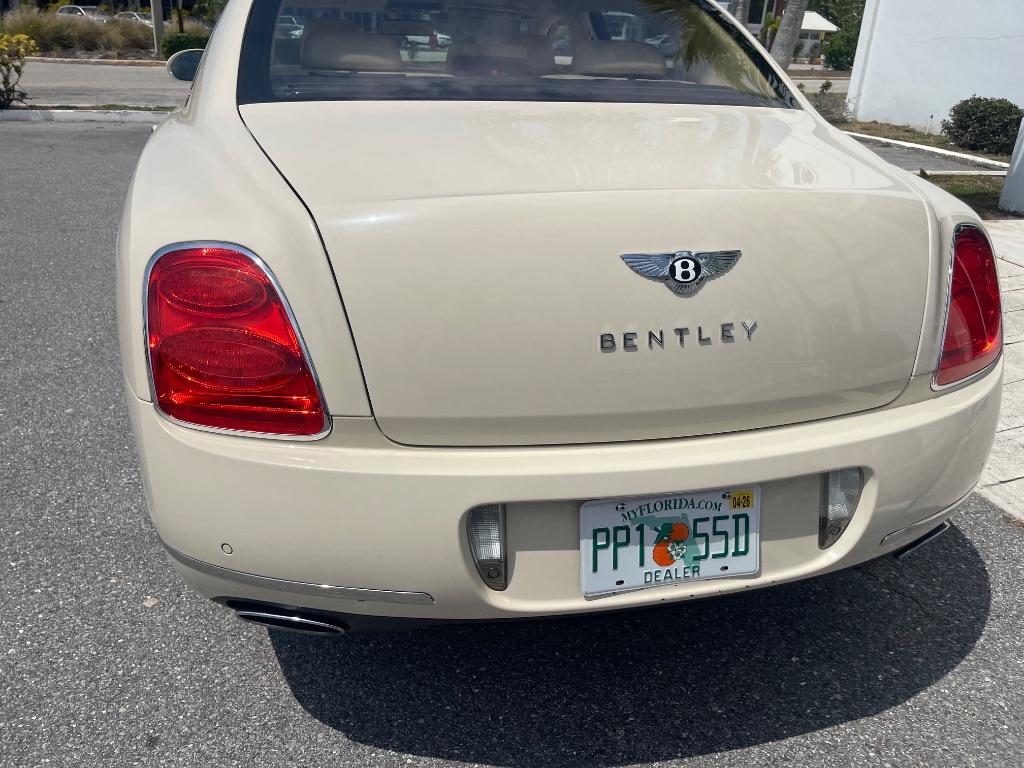 2011 Bentley MDX photo