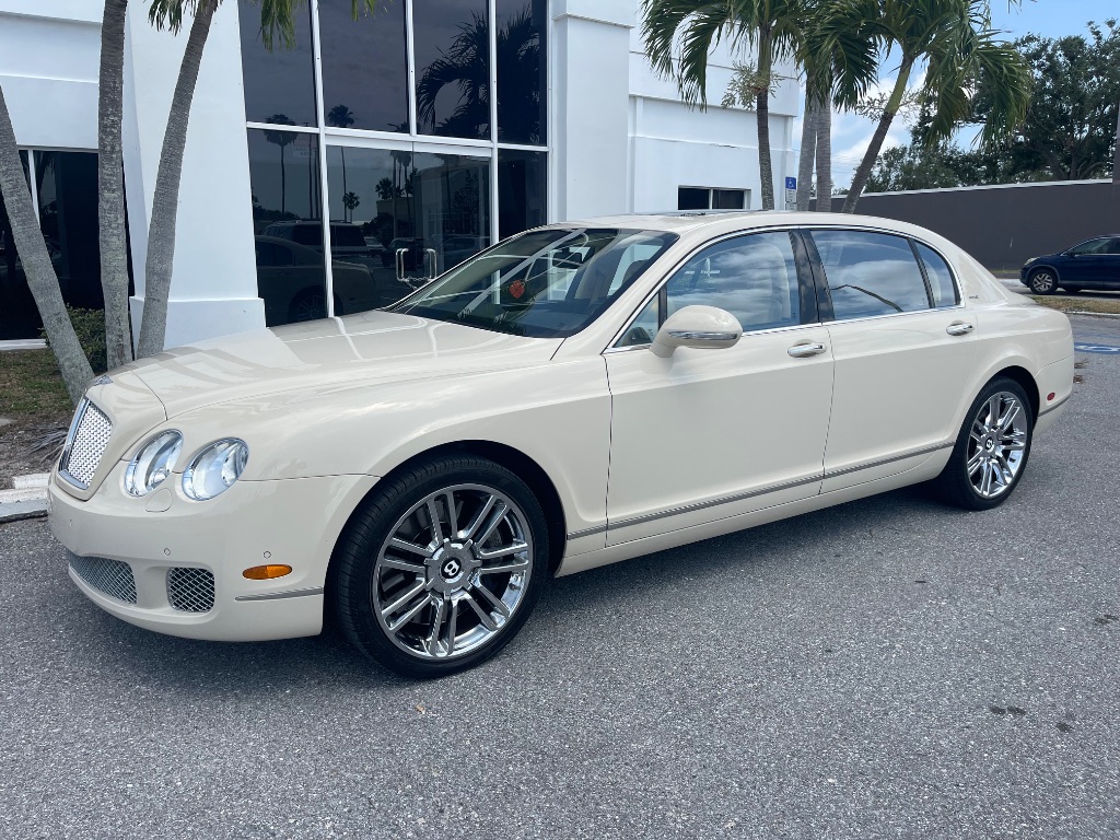 2011 Bentley MDX photo