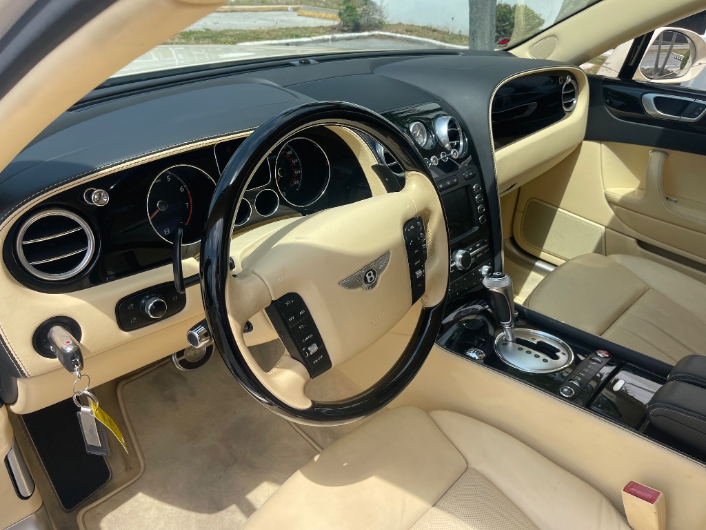 2011 Bentley MDX photo