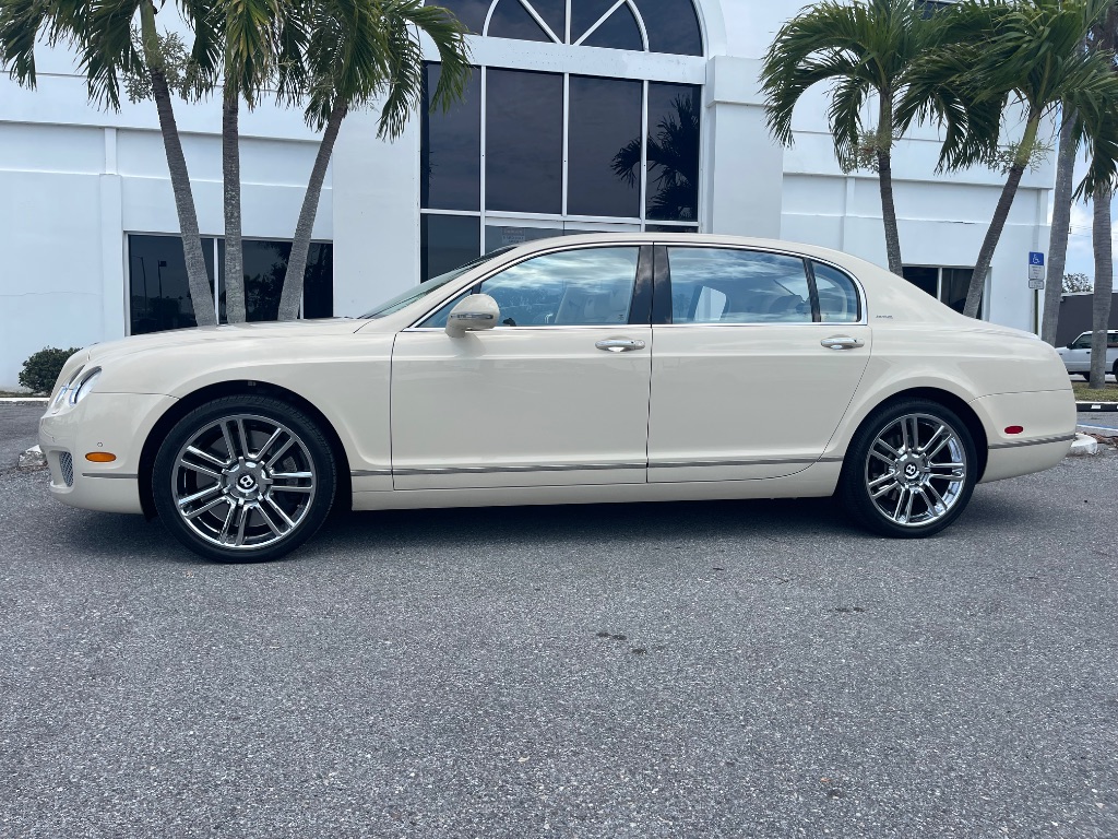 2011 Bentley MDX photo