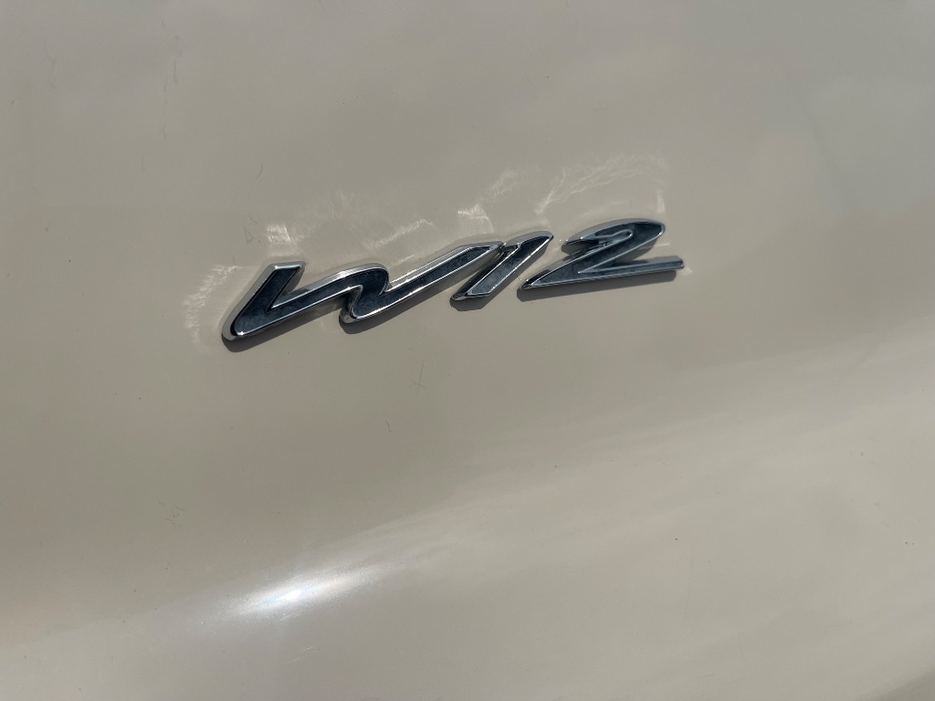 2011 Bentley MDX photo