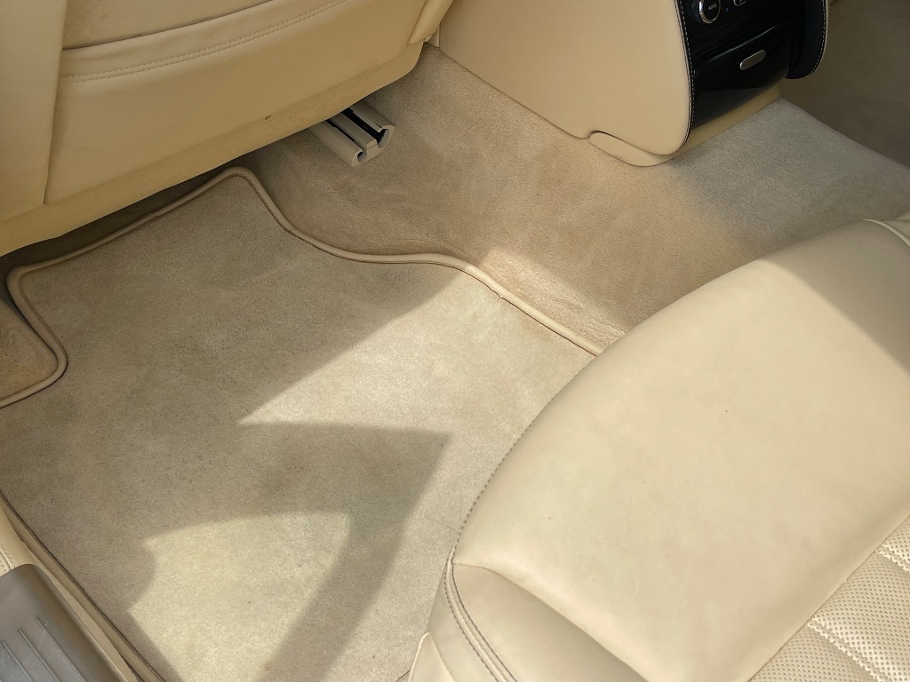 2011 Bentley MDX photo